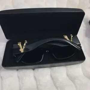 Versace | Accessories | Versace Polarized Sunglasses Ve4383  display picture 2